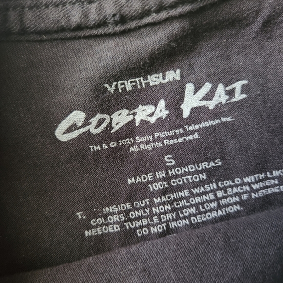 2/$15 Young Mens Cobra Kai Size Small/Youth XL - Picture 4 of 8
